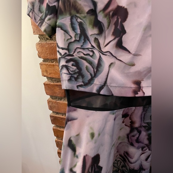 Women’s Size 2 Asos Watercolor Floral Dress Purple Green Blue Lightweight - Picture 2 of 3